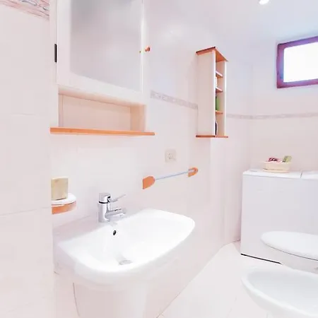 Candia Halldis Apartment * Рим