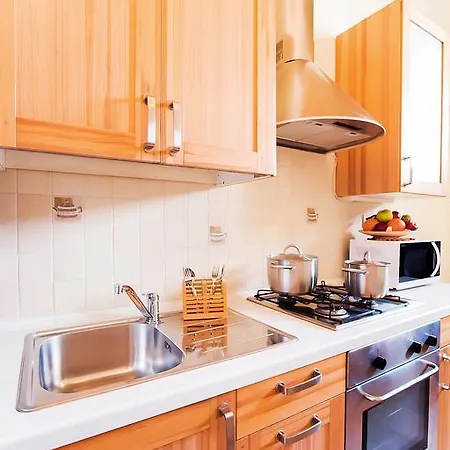 Candia Halldis Apartment * Рим